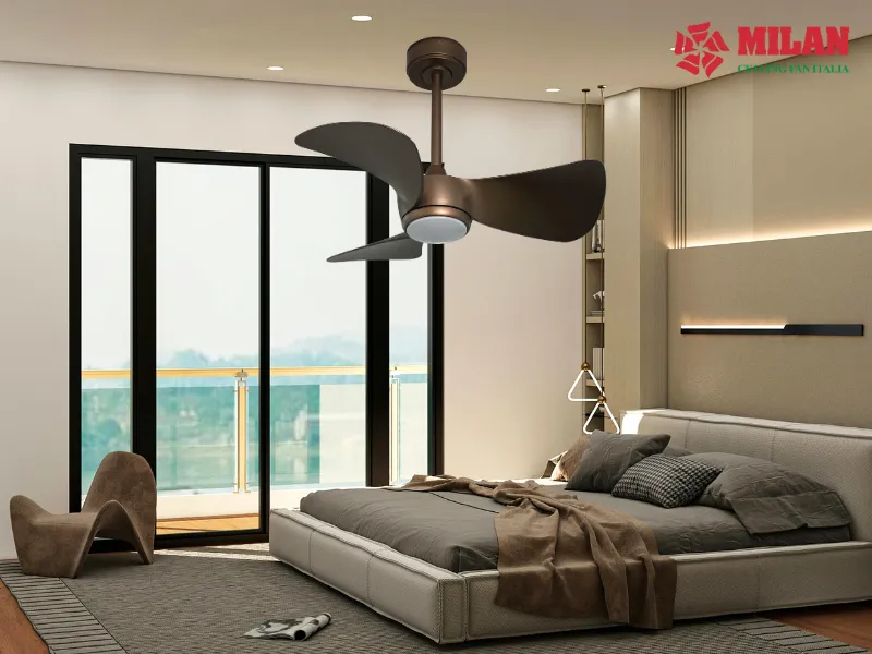 Quạt trần nhẹ sử dụng chất liệu cao cấp.