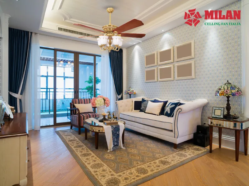 Quạt trần cánh gỗ tự nhiên trong phòng khách căn hộ