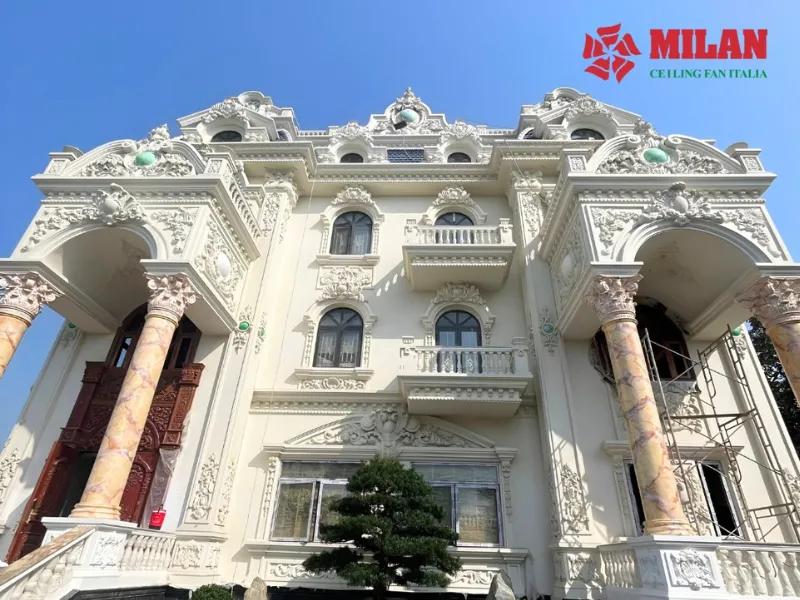 Không gian biệt thự yêu cầu những mẫu quạt trần xứng tầm.