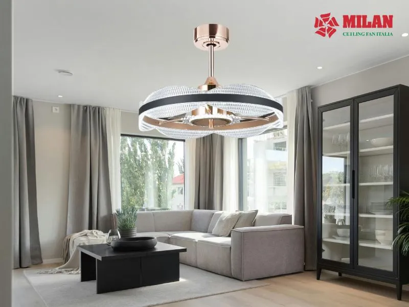 quat-tran-trang-tri-kem-den-chieu-sang