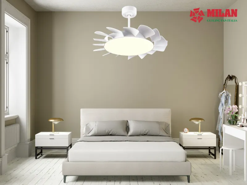 quat-tran-mini-nho-gon